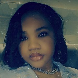 Meet your Posher, Justine